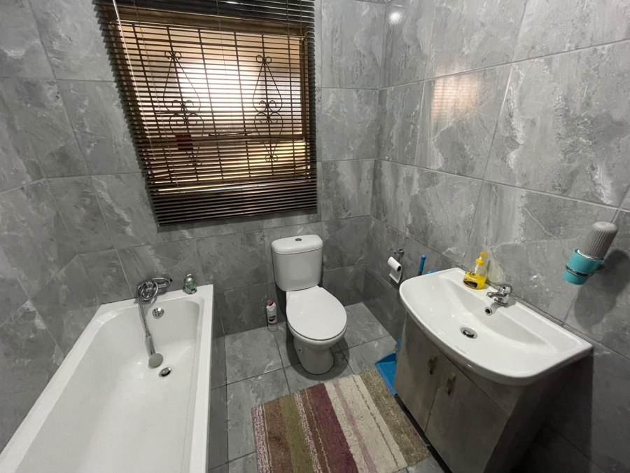 2 Bedroom Property for Sale in Vista Park Free State